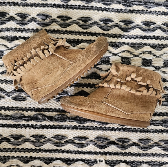 Minnetonka Double Fringe Side Zip Brown Leather Moccasins kids sz 8 - Picture 3 of 8